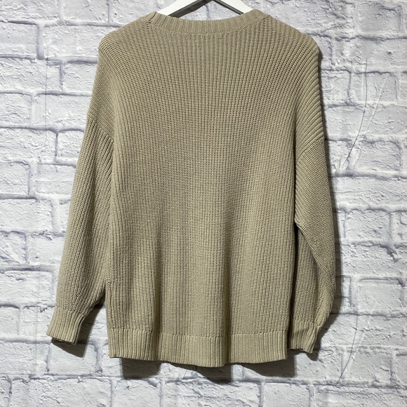 Hollister Women's Tan Crewneck Sweater - Picture 4 of 8